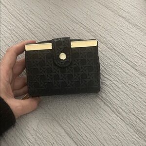 Chic Black Textured Women's Wallet